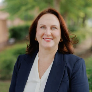 image of agent Marisa Kormendy 